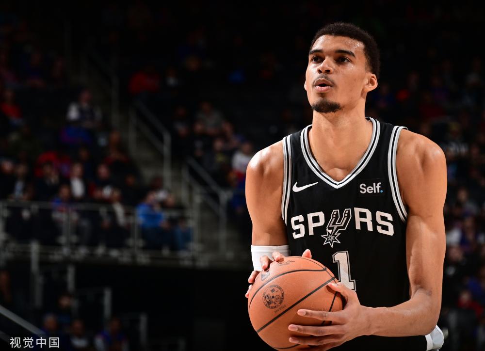 表现令人印 表现令人印